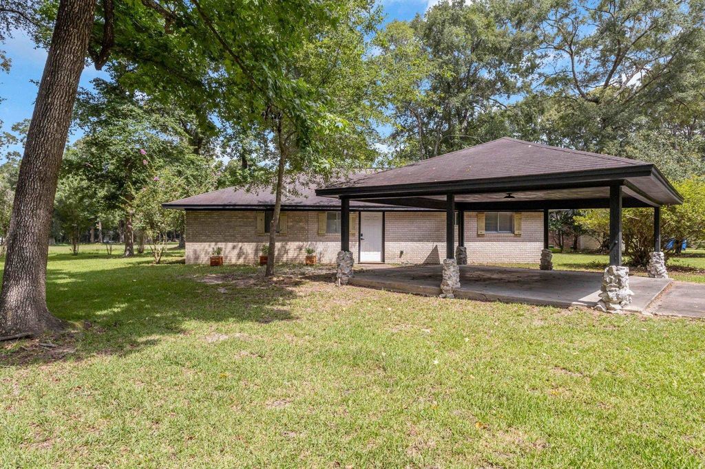 917 Huckleberry St, Village Mills, TX - View 3
