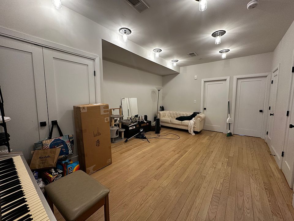 1st image of 106 Bremen St Floor 3