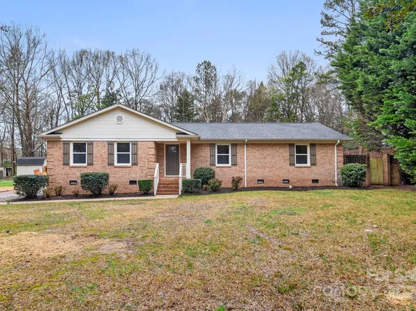 5005 Harri Ann Dr, Charlotte, NC 28227