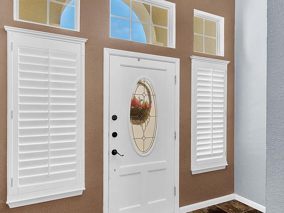 2nd image of 629 Paseo De Flor Cir