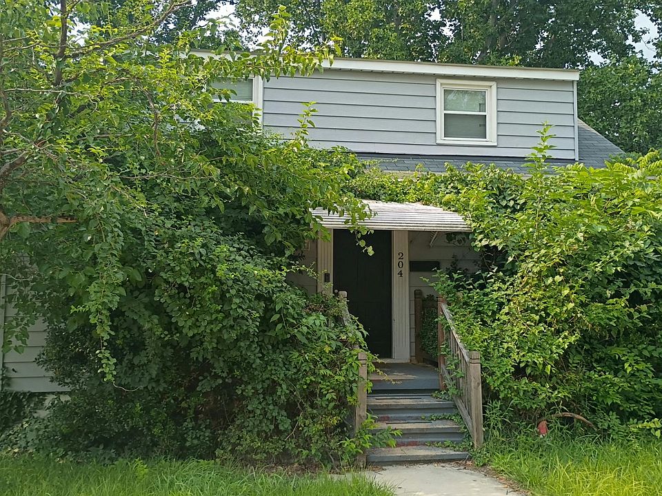 1st image of 204 Franklin Ave