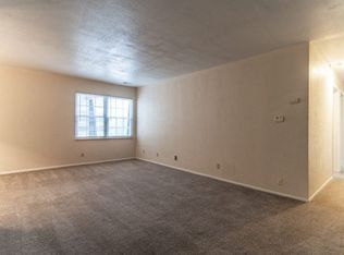 Hillcrest Apartments, Peoria, IL 61614
