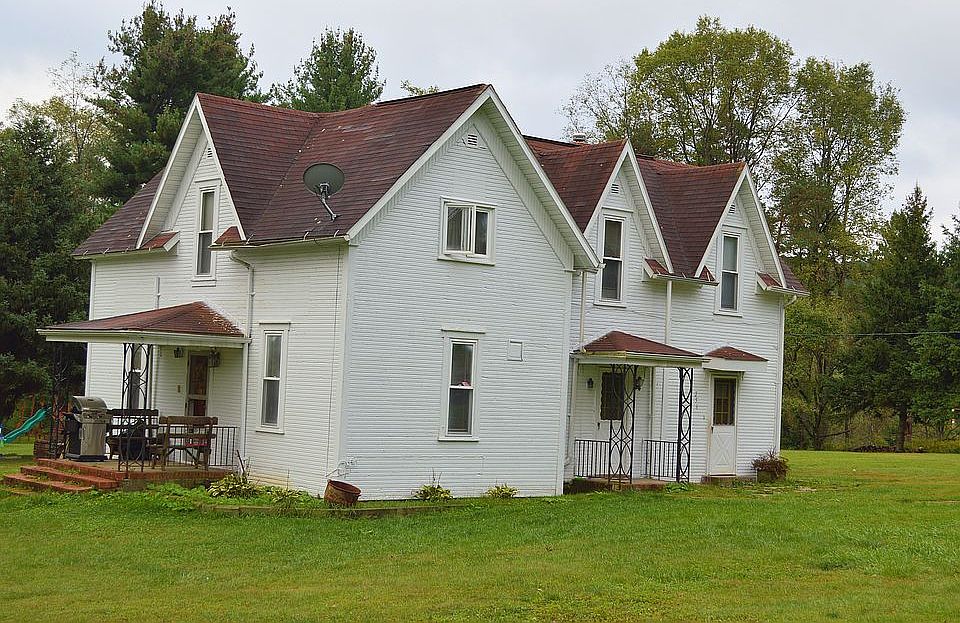 2nd image of 256 First Avenue
