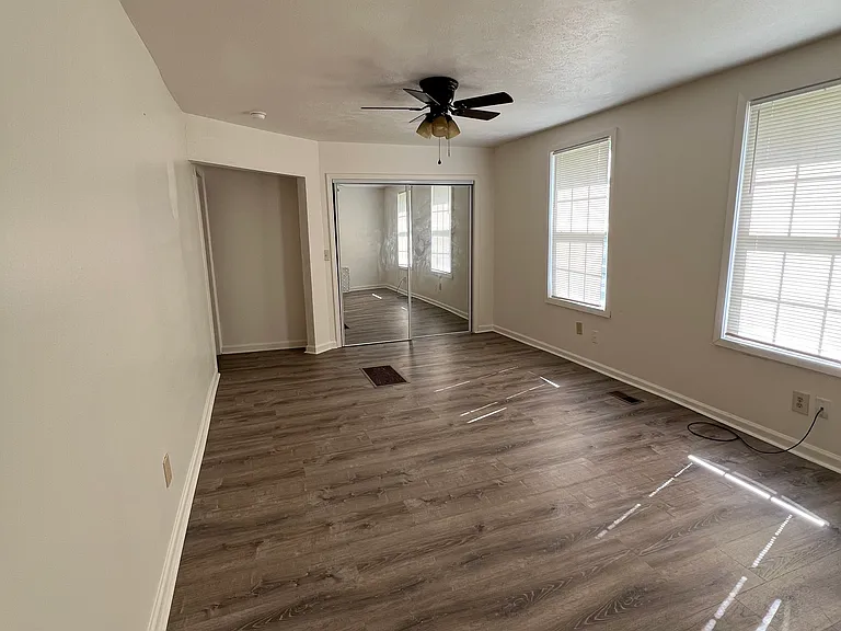111 Allen St #109 — Photo 6