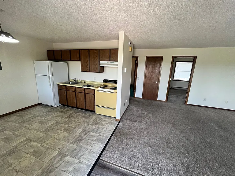 970 W Hamilton Ave — Photo 7