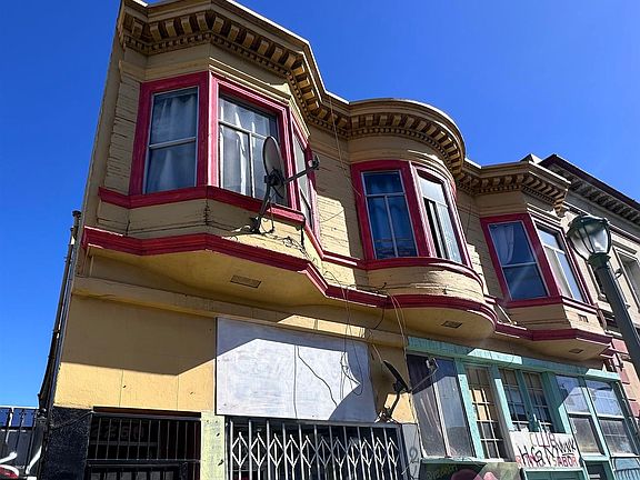 2nd image of 2270 International Blvd