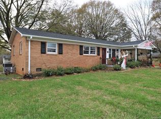 2413 Middleton Dr, Gastonia, NC 28054