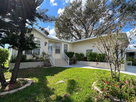 4th image of 5738 Axminster Dr