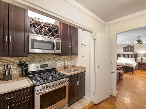 860 Grand Concourse APT 4J, Bronx, NY 10451