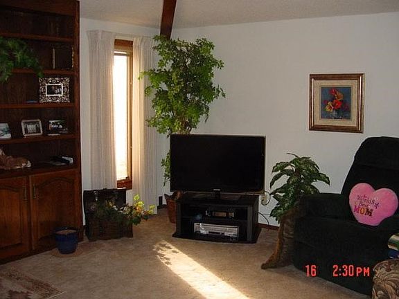 4th image of 314 Blackmer St