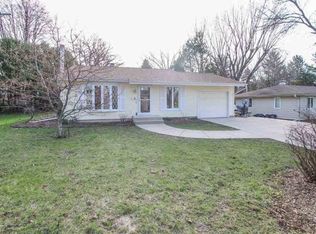 409 Topaz Ln, Madison, WI 53714