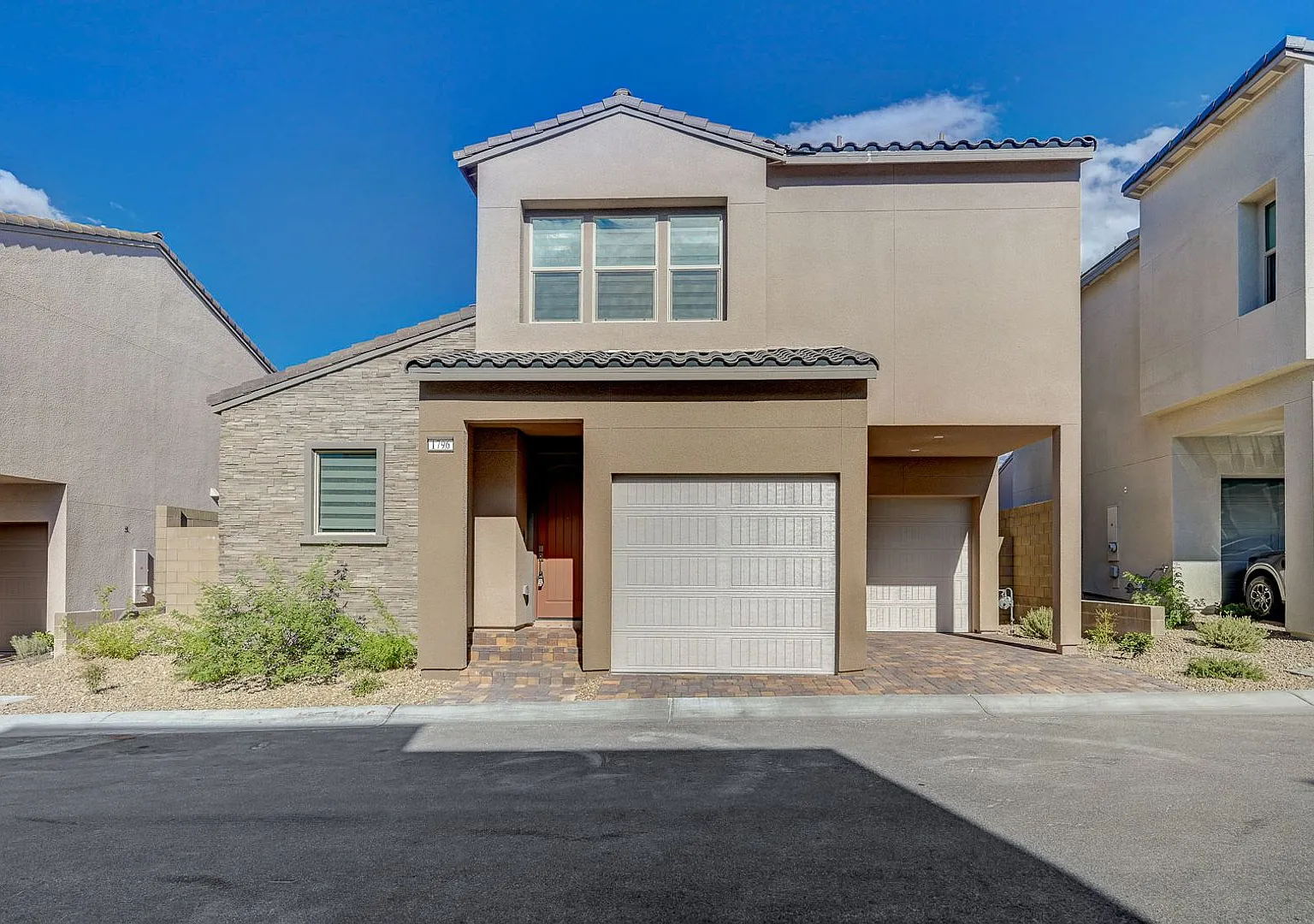 Stunning Summerlin Three Bedroom! — Photo 1