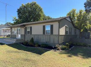 2305 Burrus St, Union City, TN 38261