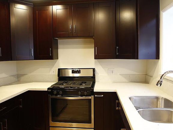 4th image of 348 S Rexford Dr APT 1