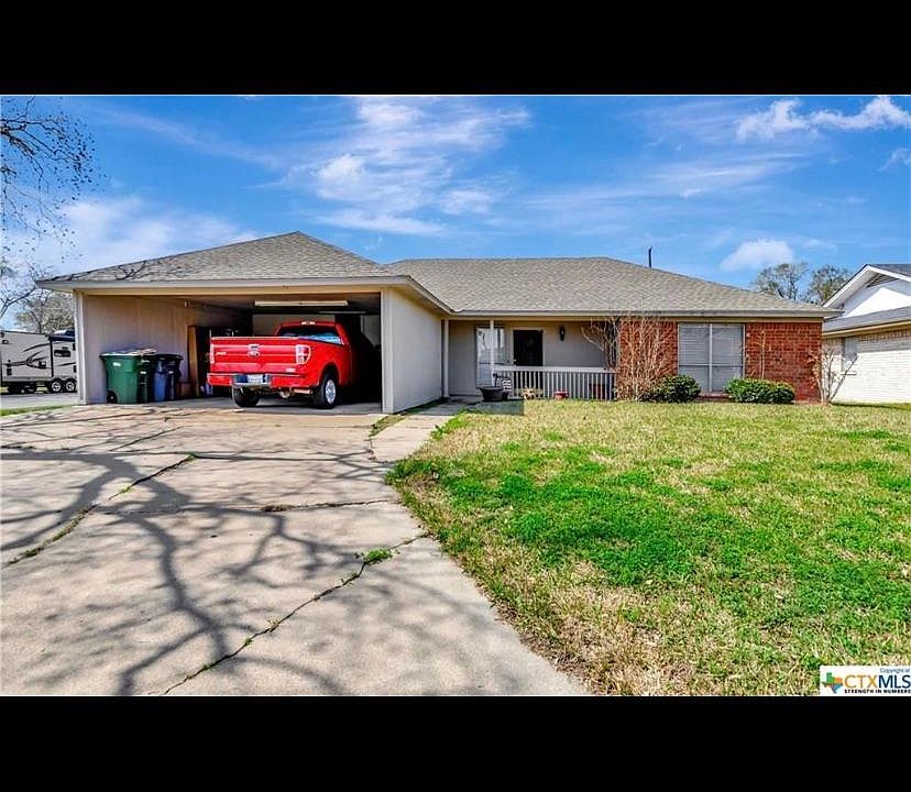 1st image of 614 Monterrey Dr