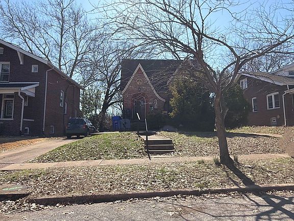 4th image of 7330 Shaftesbury Ave