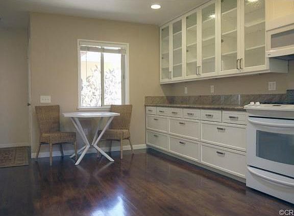 5th image of 3081 Loren Ln