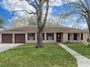 1901 Hartt St, Baytown, TX 77520