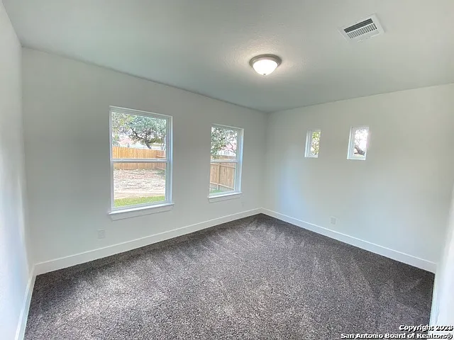 2126 Village Pkwy — Photo 23