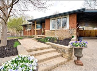 33 Renwick Ave, Cambridge, ON N3C 2T5