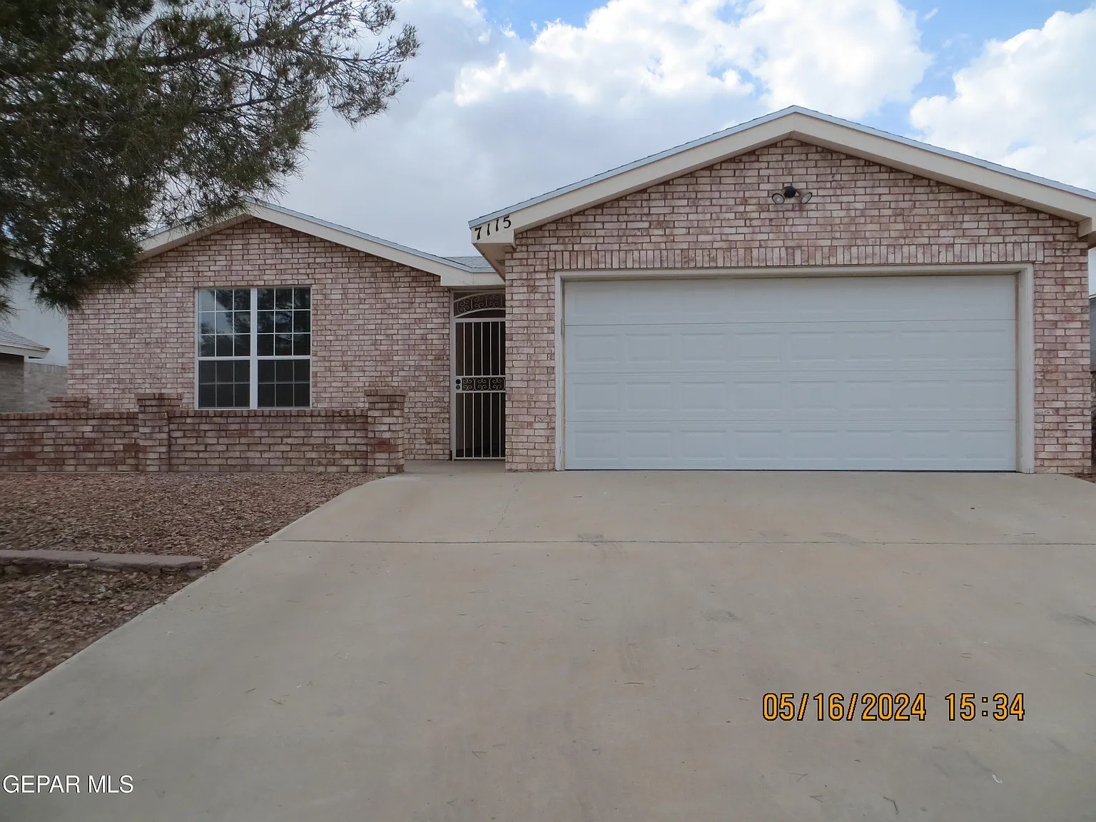 3 bed, 1500 sqft, $1,995 — Photo 2
