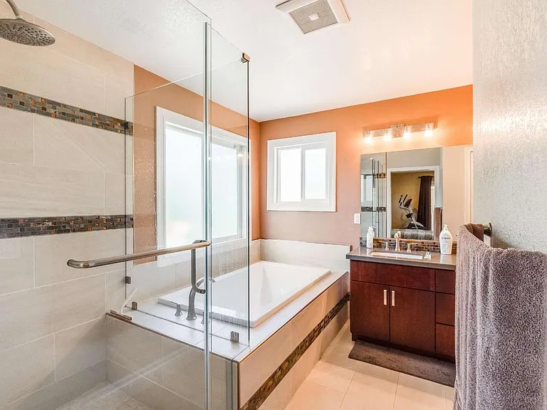 12371 Saraglen Dr — Photo 16