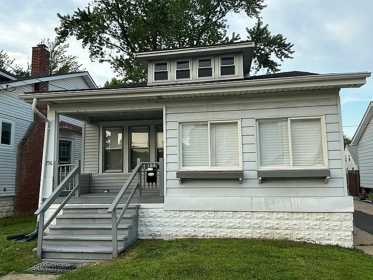 296 Homecrest Ave — Photo 1