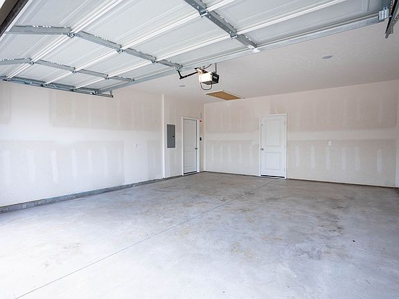 2nd image of 1732 Cash Dr