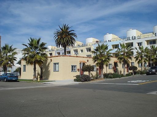 3rd image of 404 Civic Center Dr