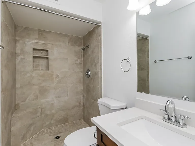 3421 E Dragoon Ave — Photo 9