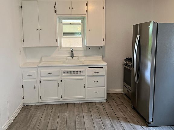 3rd image of 10938 La Mirada Blvd