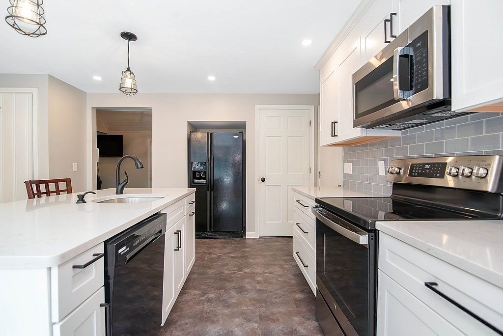 133 Pomeroy Meadow Rd, Southampton, MA 01073 Zillow