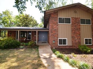 9240 Mountain Ash Trl, Saint Louis, MO 63126