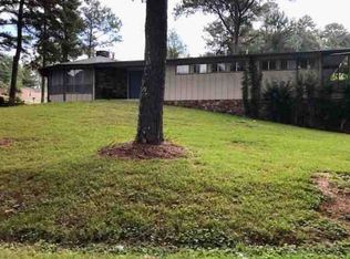 824 Overlook Cir, Bessemer, AL 35023