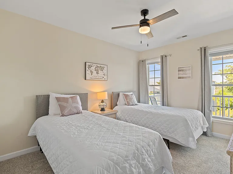 2219 E Pelican Dr — Photo 25