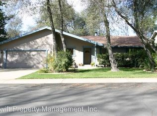 888 Oakmont Dr, Redding, CA 96003