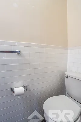 Rented by EXR | media 19