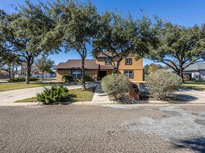 520 Saint James Dr, Laredo, TX, 78041