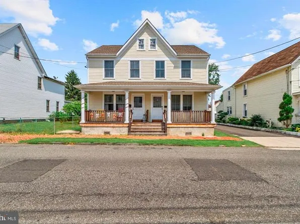 41 Bispham St, Mount Holly, NJ 08060