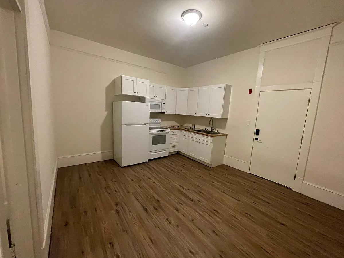Building Photo - 205 N Tower Ave #204