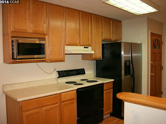4th image of 456 Holiday Hills Dr