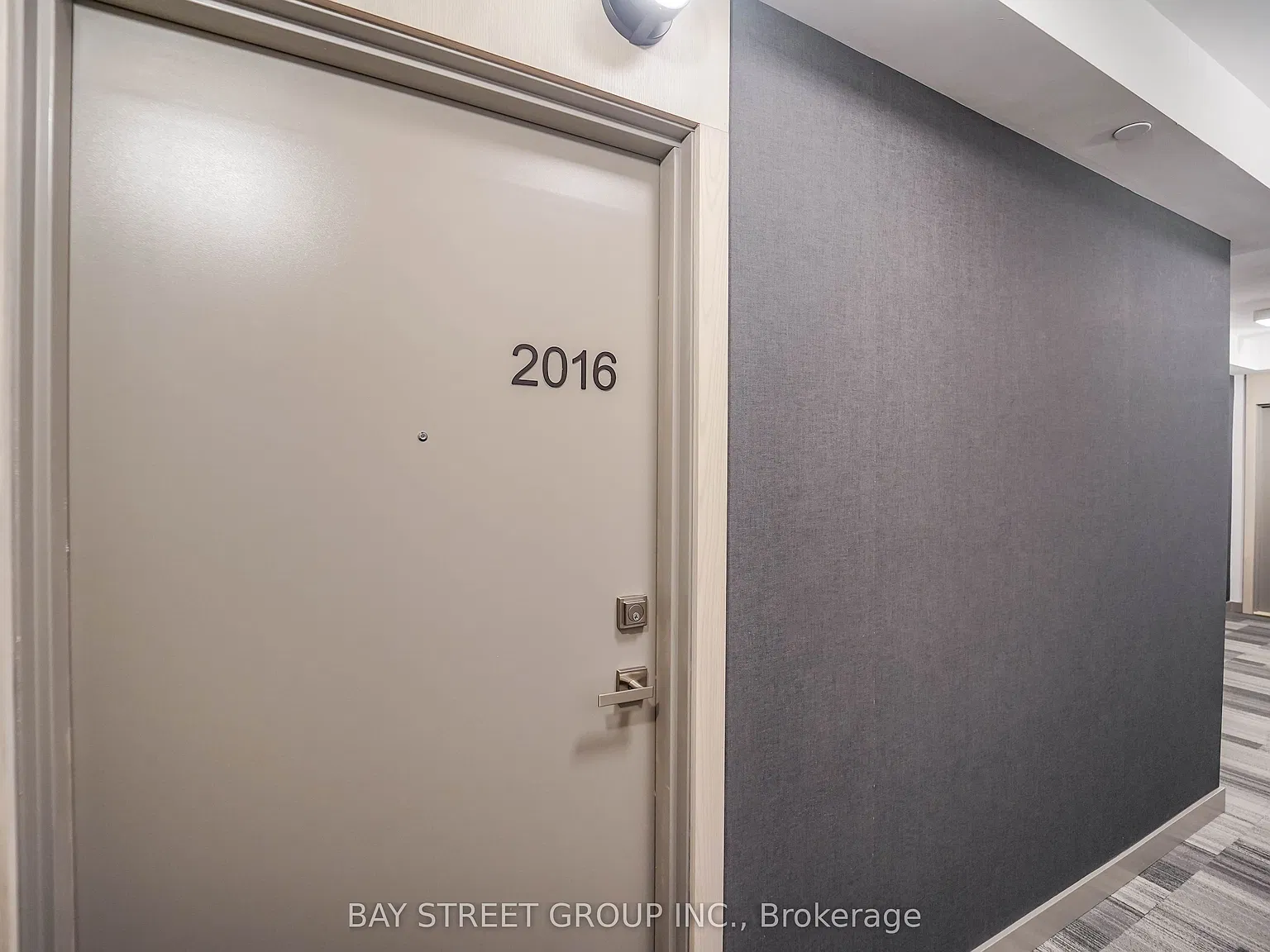 188 Fairview Mall Dr — Photo 4