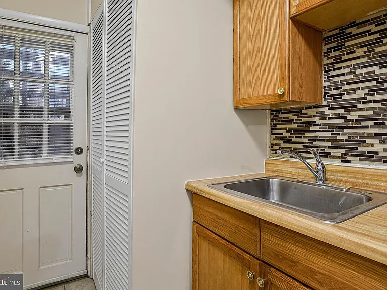 3427 B St SE #1 — Photo 12