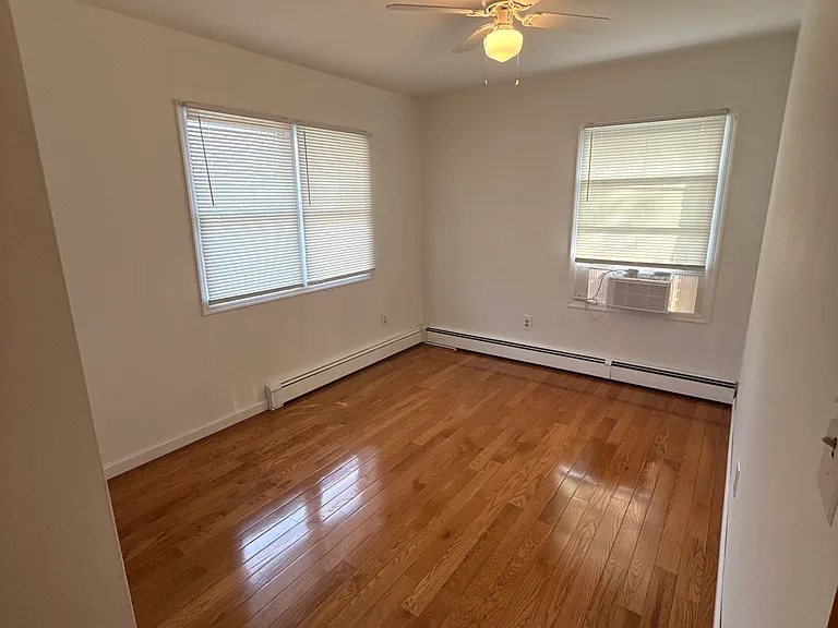 402 Monroe Ave — Photo 8