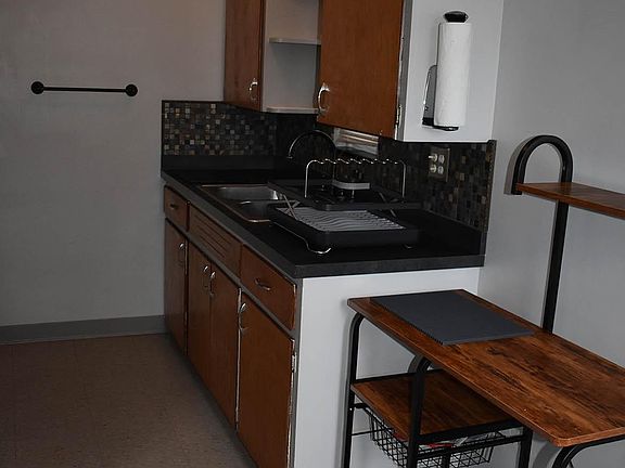 5th image of 1510 2nd St #2