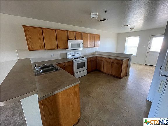 4th image of 3805 Turner Ave