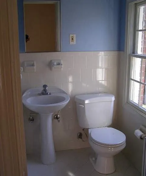 435 N Monroe St — Photo 14