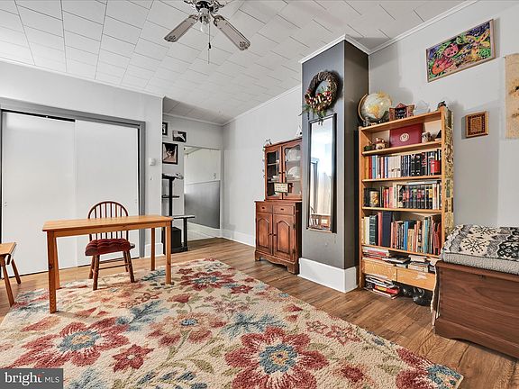 5th image of 245 S Oak St #247