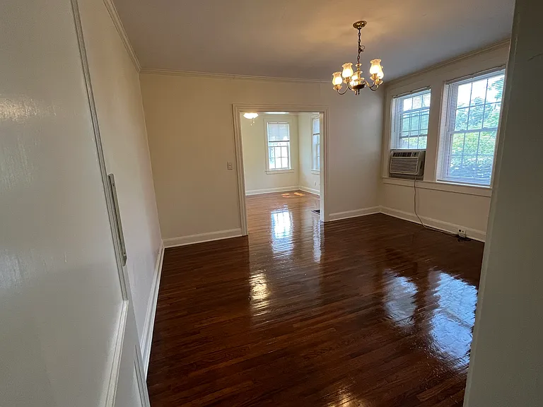 305 N Jefferson St NE #A — Photo 13