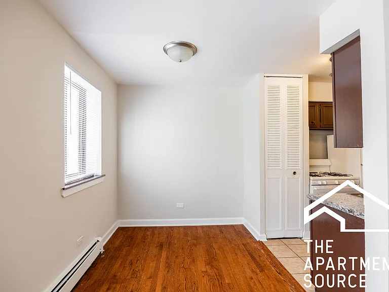 5919 N Kenmore Ave #208 — Photo 5